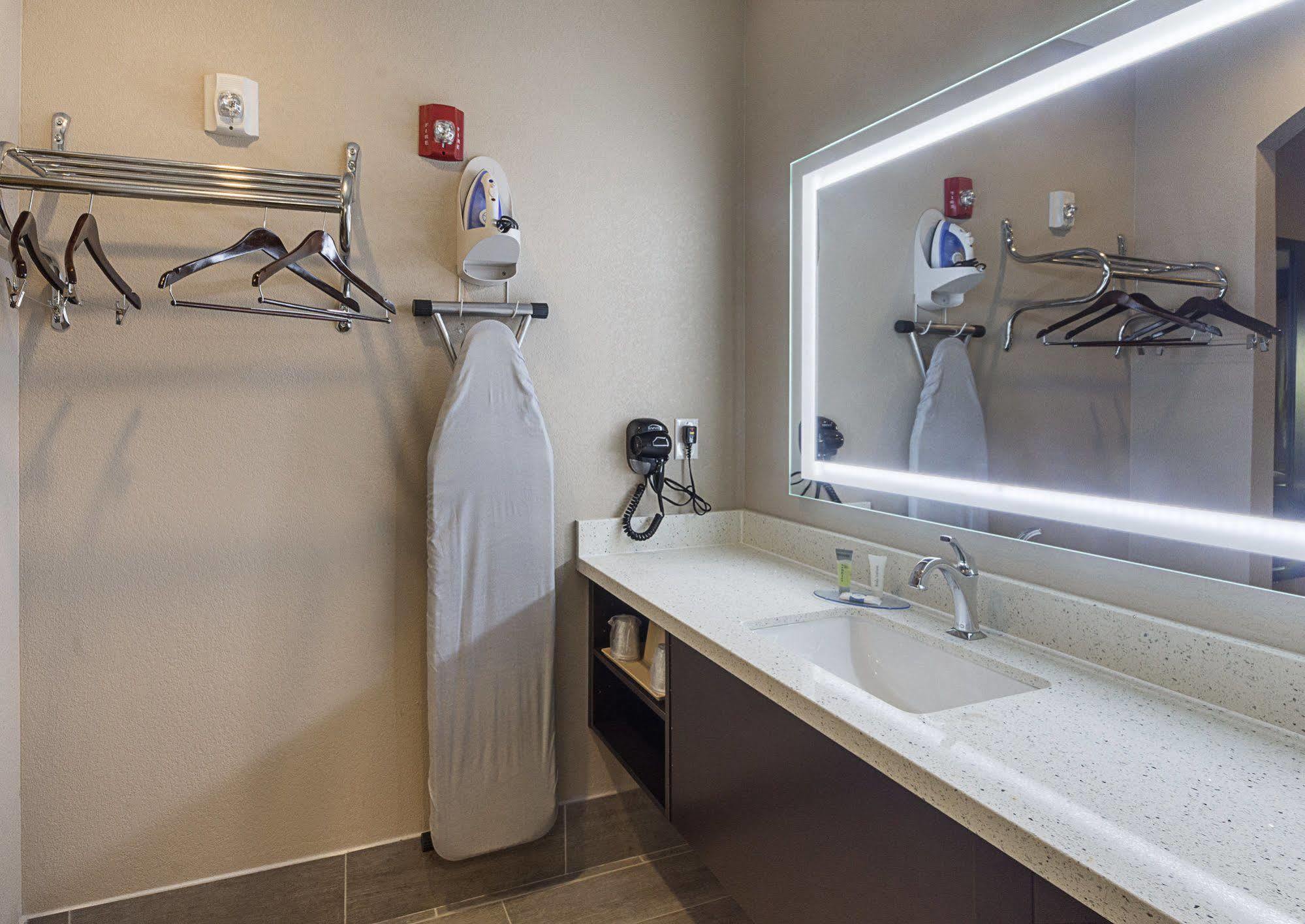 Econo Lodge Inn & Suites Houston Nw-Cy-Fair Jersey Village Exteriér fotografie